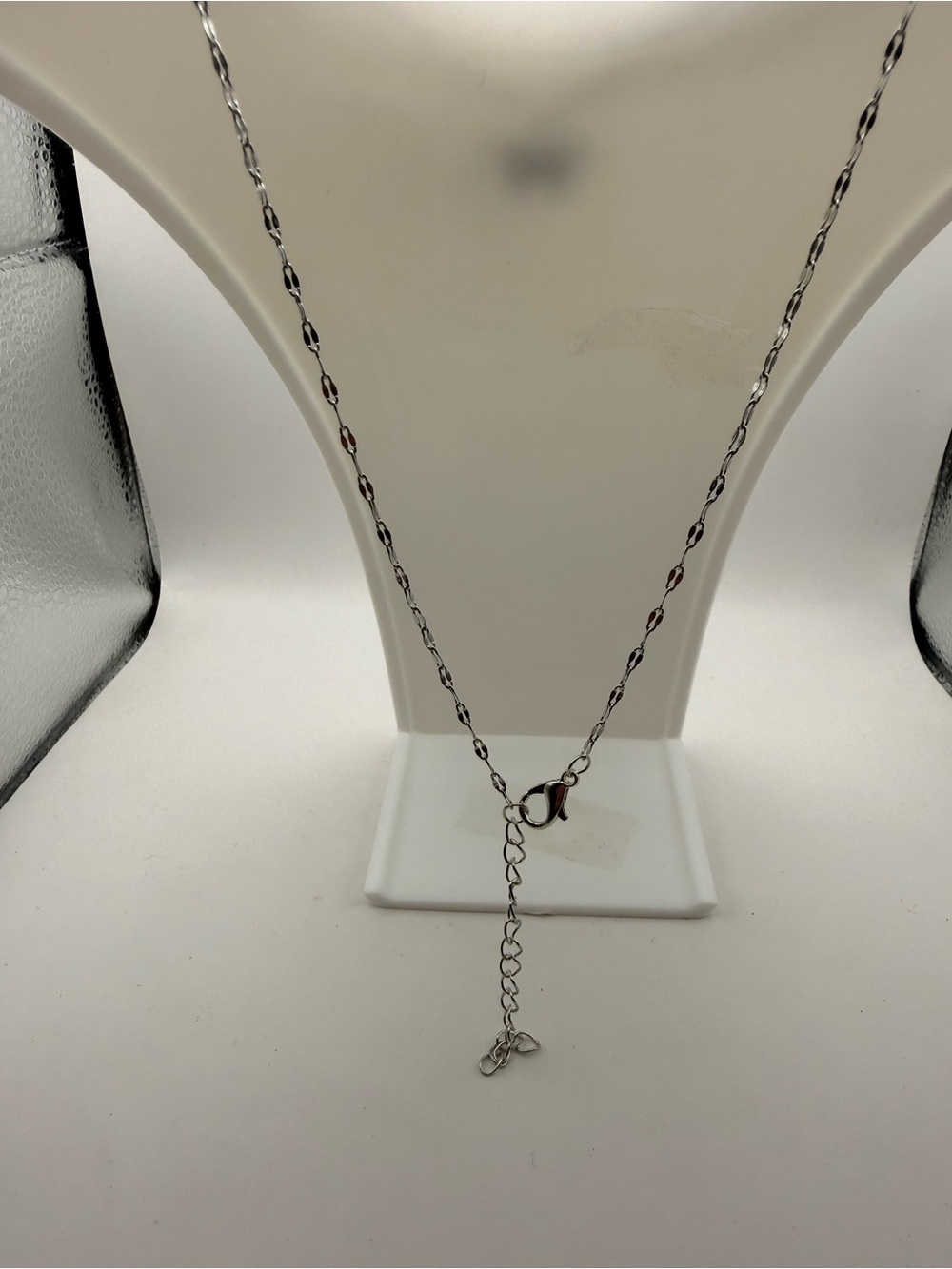 Women's Rhinestone Butterfly Pendant Necklace – Silver Tone Beautiful - Picture 5 of 5